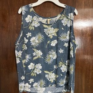 Flowy Floral Hawaiian Tank stop